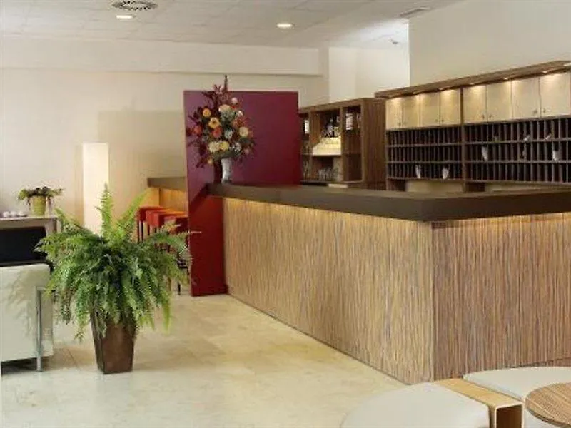 **  B&B Hotel Berlin-Mitte Almanya